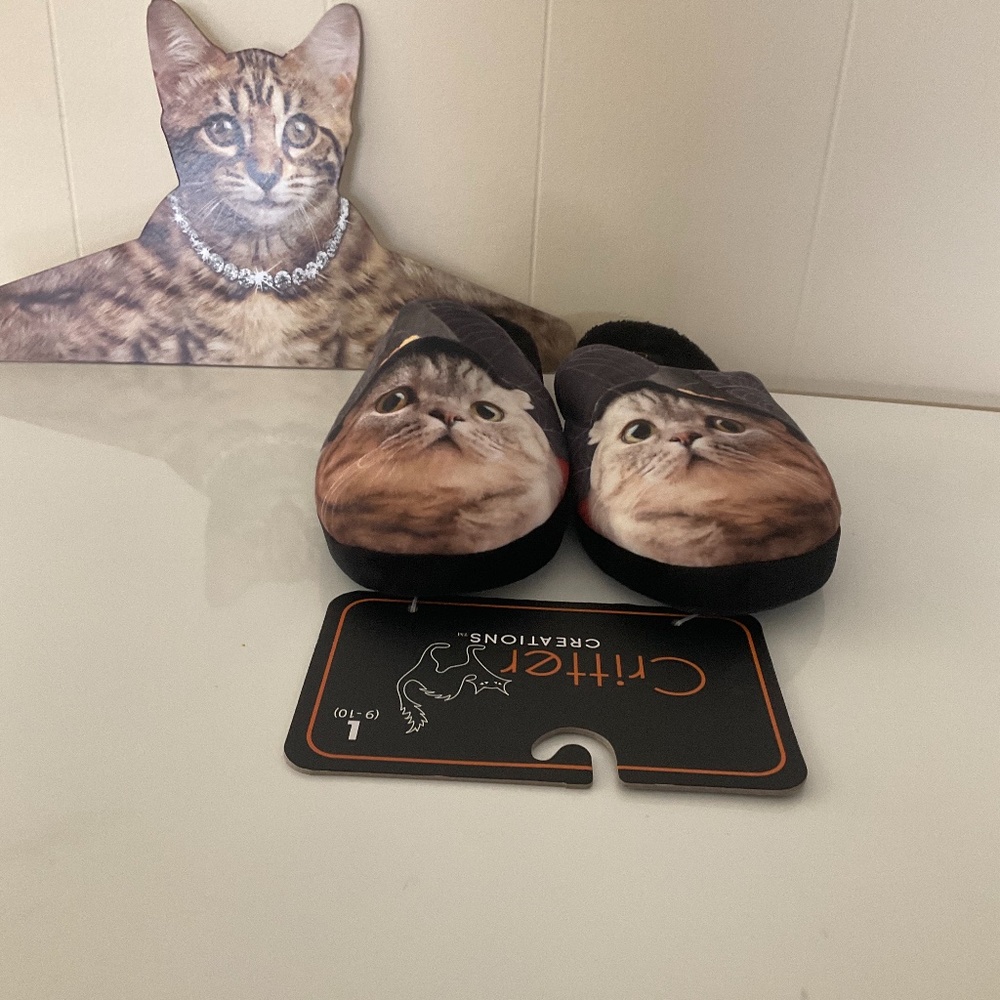 NIP critter creations cat in witch hat slippers size 9/10 women’s! 🐱